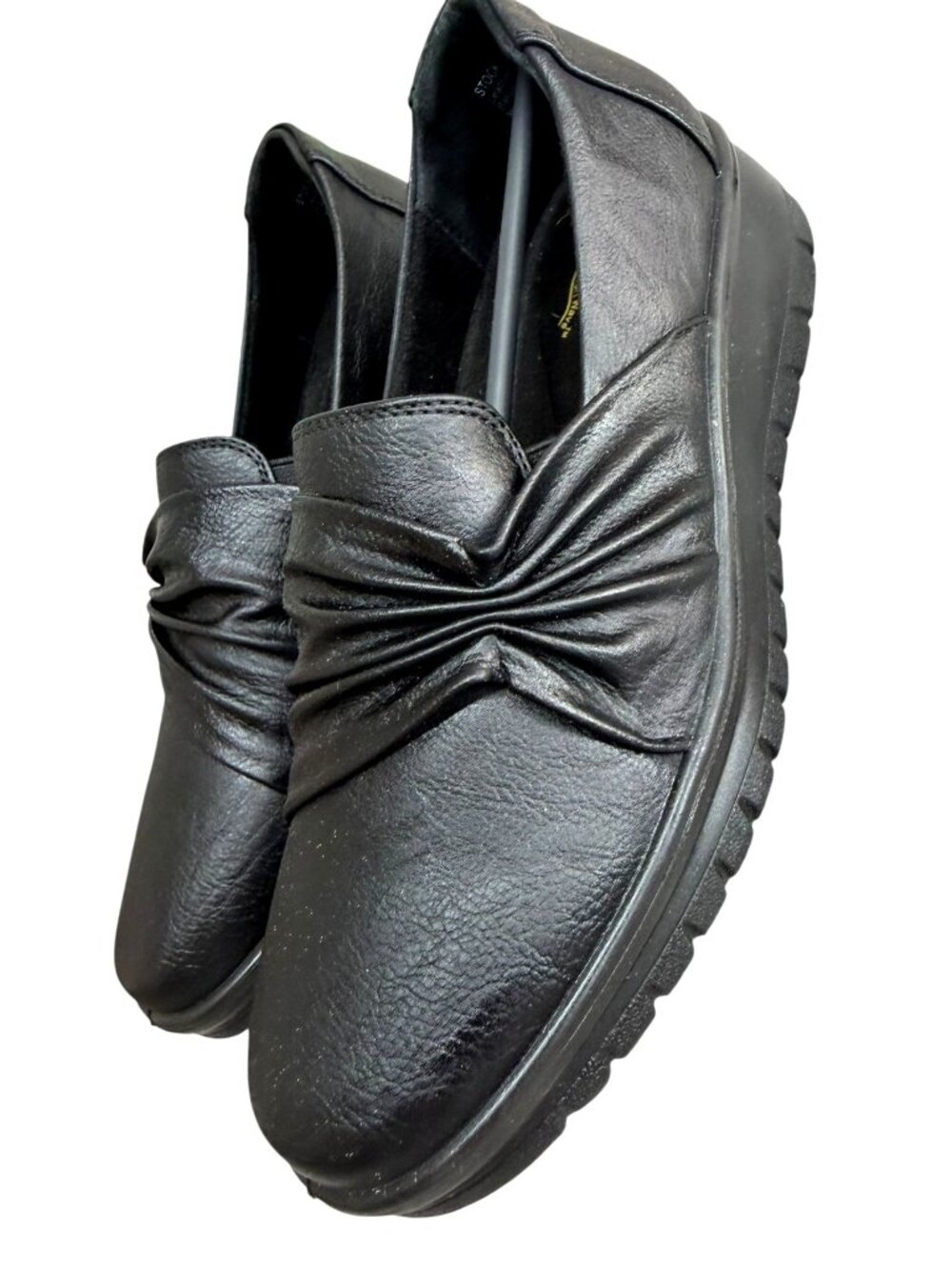 Easy Street Comfort Wave Women's Black Slip-On Shoes‎